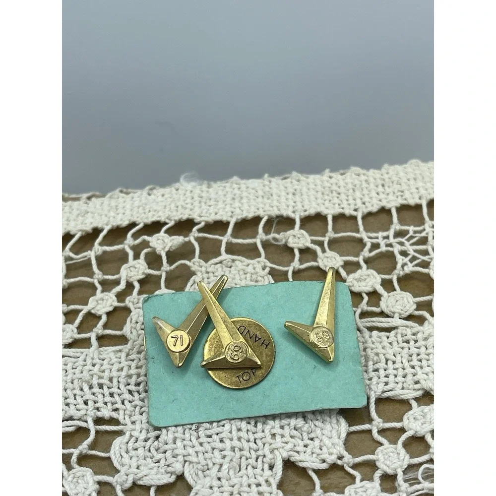 Vintage 1969 &1971 UAW United Auto Workers Check Mark‎ Union Gold Tone Lapel Pin